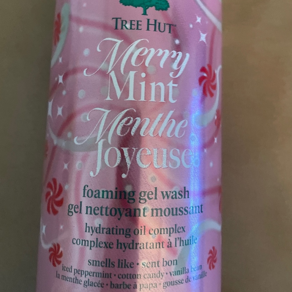 New Tree Hut Merry Mint Foaming Gel Wash